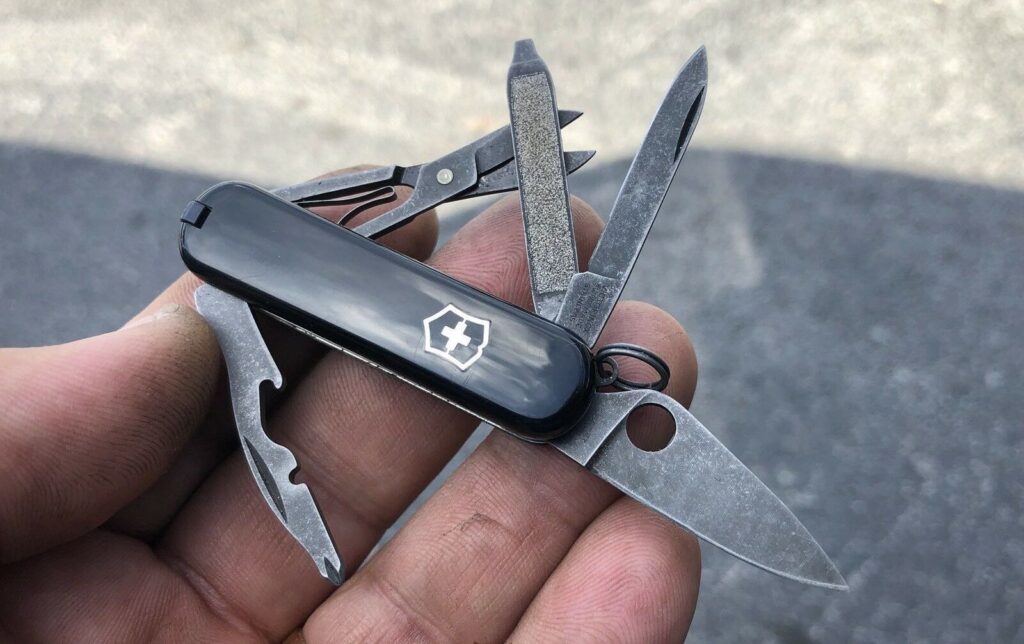 victorinox edc
